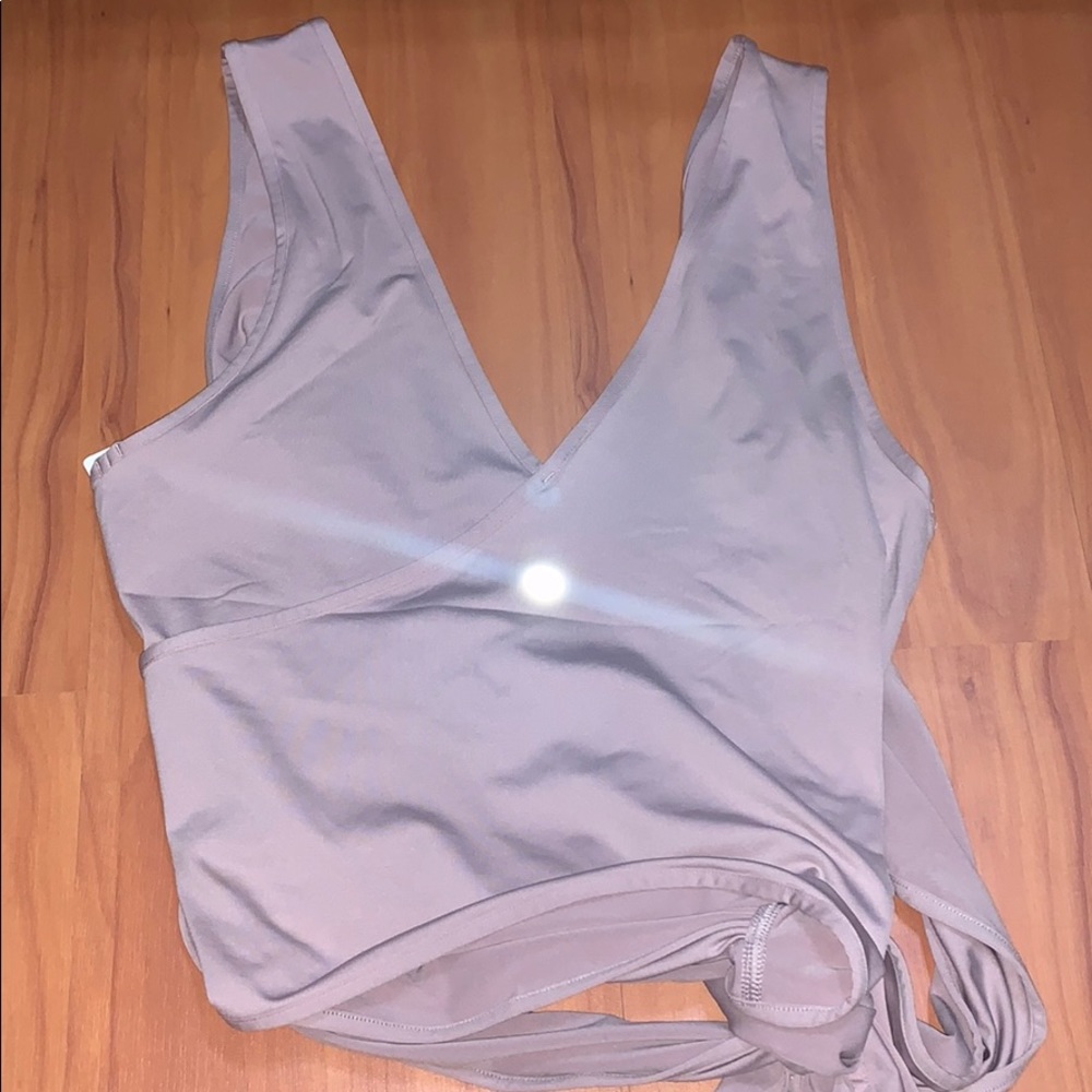 Lululemon Crop Top - Picture 3 of 4